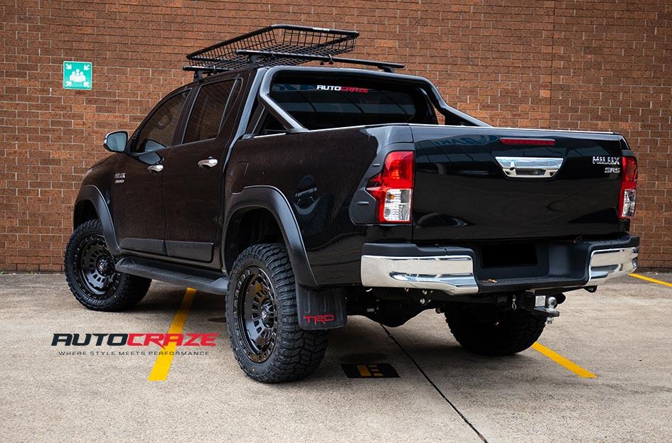 TOYOTA HILUX N80 4WD ZEPHYR MATTE BLACK